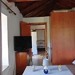 度假居 Fraoulitsa *